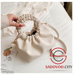 Женская маленькая однотонная сумка на плечо