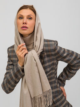 в составе шерсть Большой, мягкий, теплый двусторонний однотонный палантин - Tantino фото 5