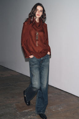 FLOWING BLOUSE WITH MULTI-POSITION SCARF DETAIL ZW COLLECTION