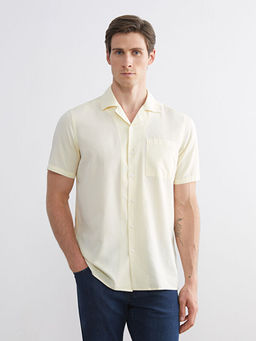 Regular Fit Resort Yaka K?sa Kollu Erkek G?mlek