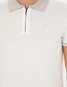 Beyaz Slim Fit Fermuarl_ Polo Yaka Triko T-shirt