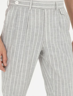 Светло-серые полосатые брюки из смесового льна для папы - Cacharel фото 5