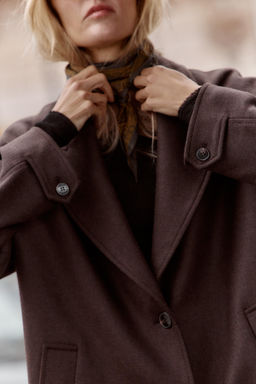 COAT WITH COMBINED LEATHER EFFECT COLLAR - Zara фото 7