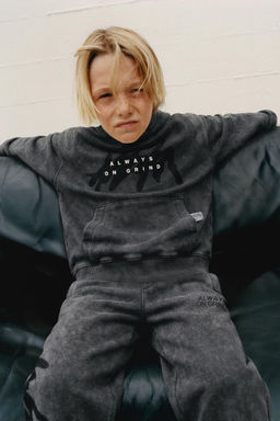 WASHED EFFECT GRAFFITI HOODIE - Zara фото 6