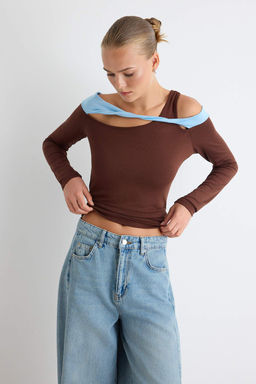 Kahverengi D_z Fitted Asimetrik Yaka Uzun Kol Viskon Ribana _rme Bluz TWOAW27BZ00161