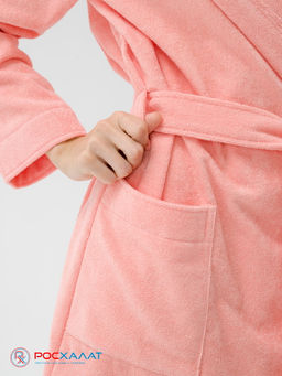 Махровый женский укороченный халат с капюшоном светло-коралловый МЗ-01 (6) - Росхалат фото 10