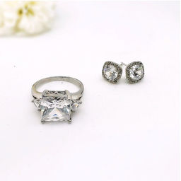 20-502972360 Серьги-пусеты