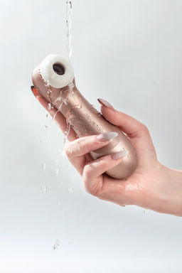 Вакуум-волновой бесконтактный стимулятор клитора Satisfyer PRO 2 NG, силикон, розовый, 16,5 см. фото 9