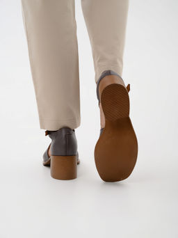 Босоножки 5036.23663bе.Вакса коричневый