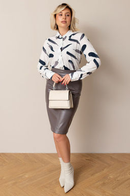 Блузка ТБ-34 перья на белом