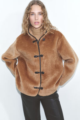 Chaqueta efecto pelo