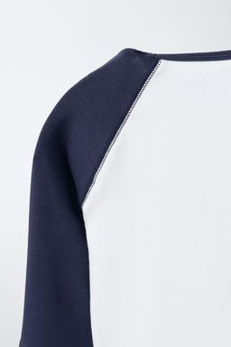 CAMISETA MANGA RANGLAN TEXTO CON MODAL / Marino / Blanco - Zara фото 5