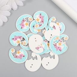 Цена за 2 шт. Пуговицы дерево для творчества 2 прокола «Мишка на месяце», набор 15 шт., 2.8×3.4 см