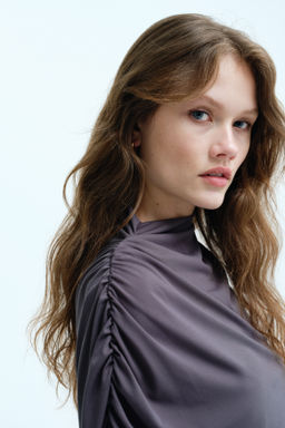 Top de una manga con cuello perkins - H&m фото 7