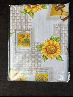 Скатерть VANESSA 137*220 см арт. 210 (137-220-210)