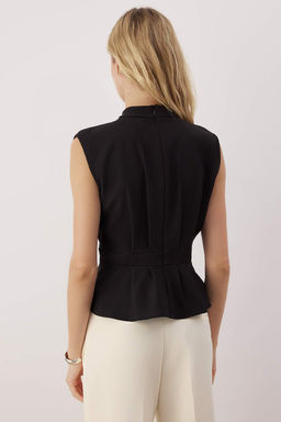 Siyah Bisiklet Yaka Kolsuz Dokuma Bluz TWOAW23BZ00559