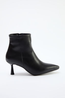 Trendyol Shoes Siyah Sivri Burun Kad?n Ince Topuklu Yar?m Bot TAKAW25BO00016 - Trendyolmilla фото 2