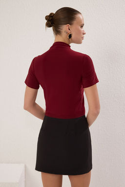 Bordo Dik Yaka K?sa Kollu Drapeli Crop Bluz Orme Bluz TWOSS24BZ00422