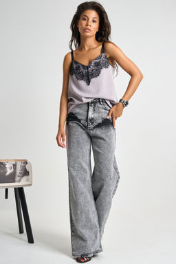 Топ в полоску с кружевной вставкой тауп