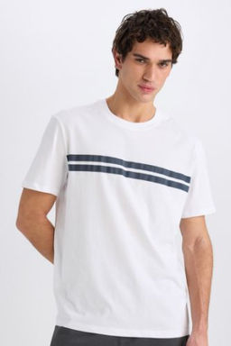 New Regular Fit Bisiklet Yaka K?sa Kollu Tisort