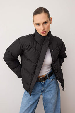 TRENDYOLMILLA Siyah Regular Su Itici Sisme Mont TWOAW24MO00048  фото 68