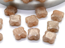 Бусина для творчества Клевер из беломорита 13*13мм с гранями, 1шт Радуга камня