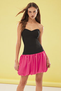 TRENDYOLMILLA Siyah-Fusya Vucuda Oturan Balon Etek Detayl? S?k K?sa Elbise TPRSS25EL00096