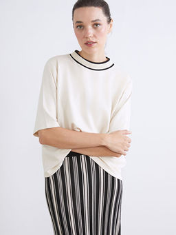 Yaka Detayl? Kad?n Ti??rt