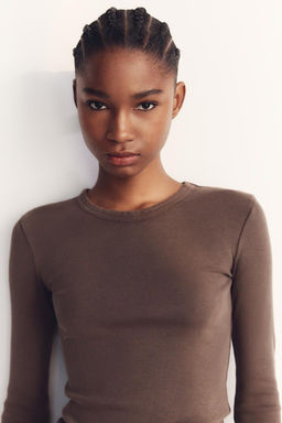 LONG SLEEVE WASHED EFFECT RIBBED T-SHIRT - Zara фото 14