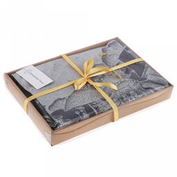 Скатерть д180см "Рождественская ярмарка", длина стола д120см, на 6 персон, жаккард/пестроткань: лен 51% хлопок 49%, плотность 220г/м2, упаковка подарочная коробка 36х26х4см, "Домашняя мода" (Россия)