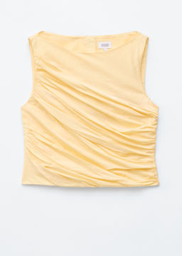 Top texturizado con cuello barco