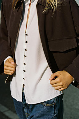 SHIRT WITH SHOULDER PADS - Zara фото 4