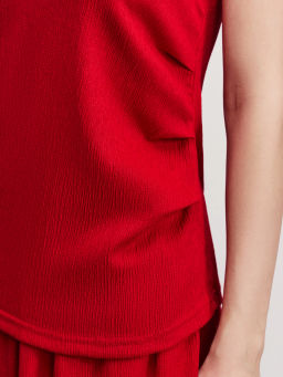 Топ из фактурной ткани с декоративной сборкой / Zarina  фото 6