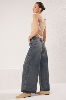 Koyu Mavi Soluk Efekt Dusuk Bel Wide Leg Jeans TWOSS25JE00193 - Trendyolmilla фото 2