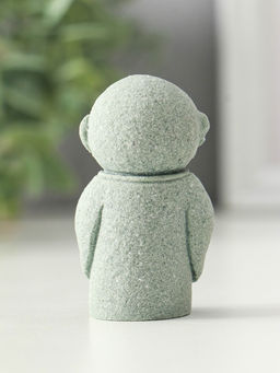 Сувенир песчаник "Маленький монах с чётками" 3х4,2х6,7 см