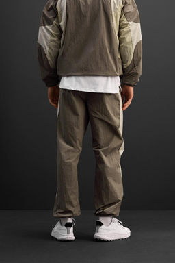 COLOUR BLOCK TECHNICAL JOGGERS - Zara фото 12