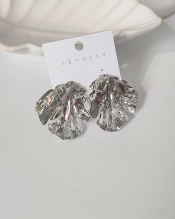 Стильные серьги
