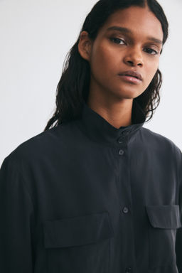 Camisa en mezcla de viscosa con cuello elevado - H&m фото 5