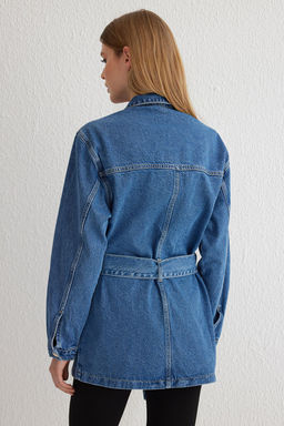 Mavi Kemerli Cep Detayl? Denim Ceket TWOSS25CE00004 - Trendyolmilla фото 5