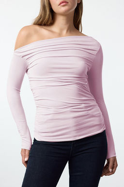 Pembe Buzgu/Drape Detayl? Fitted/Vucuda Oturan Uzun Kollu Esnek Orme Bluz TWOAW25BZ00248