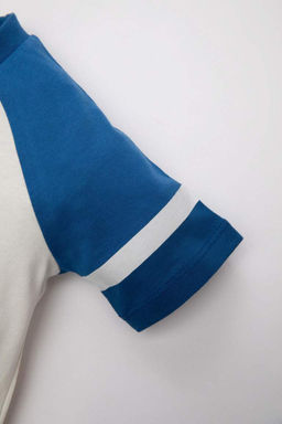 Футболка с короткими рукавами и круглым вырезом для маленьких мальчиков Disney Микки и Минни - Defacto фото 5