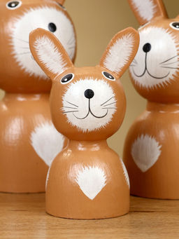 Набор сувенирный Зайки, h=15 см, h=13 см, h=10.5 см, дерево, коричневый