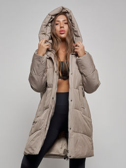 Пальто утепленное молодежное зимнее женское бежевого цвета 52363B