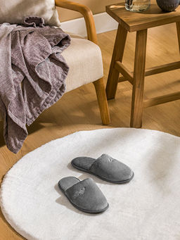 Pel?? Erkek Ev Terli?i