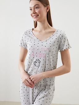 V Yaka Desenli Kad?n Kaprili Pijama Tak?m?