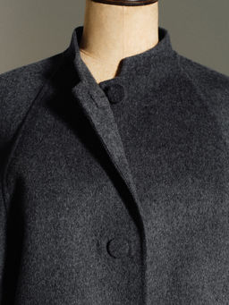 CHAQUETA DE LANA DE DOBLE FAZ REDONDEADA