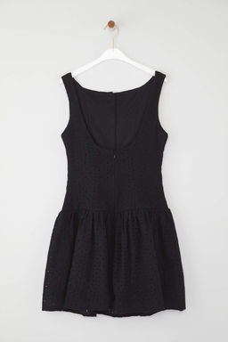 TRENDYOLMILLA Limited Edition Beyaz Etegi Belden Ac?lan Dugme Detayl? Brode Mini Dokuma Elbise TWOSS25EL00521 фото 11