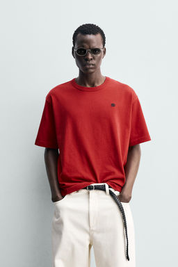 CAMISETA BORDADO CONTRASTE / Rojo - Zara фото 2