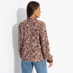 Блуза с драпировкой, Драма в деталях (фундук)