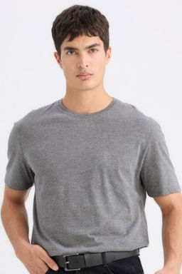 New Regular Fit Bisiklet Yaka Basic Duz K?sa Kollu Tisort